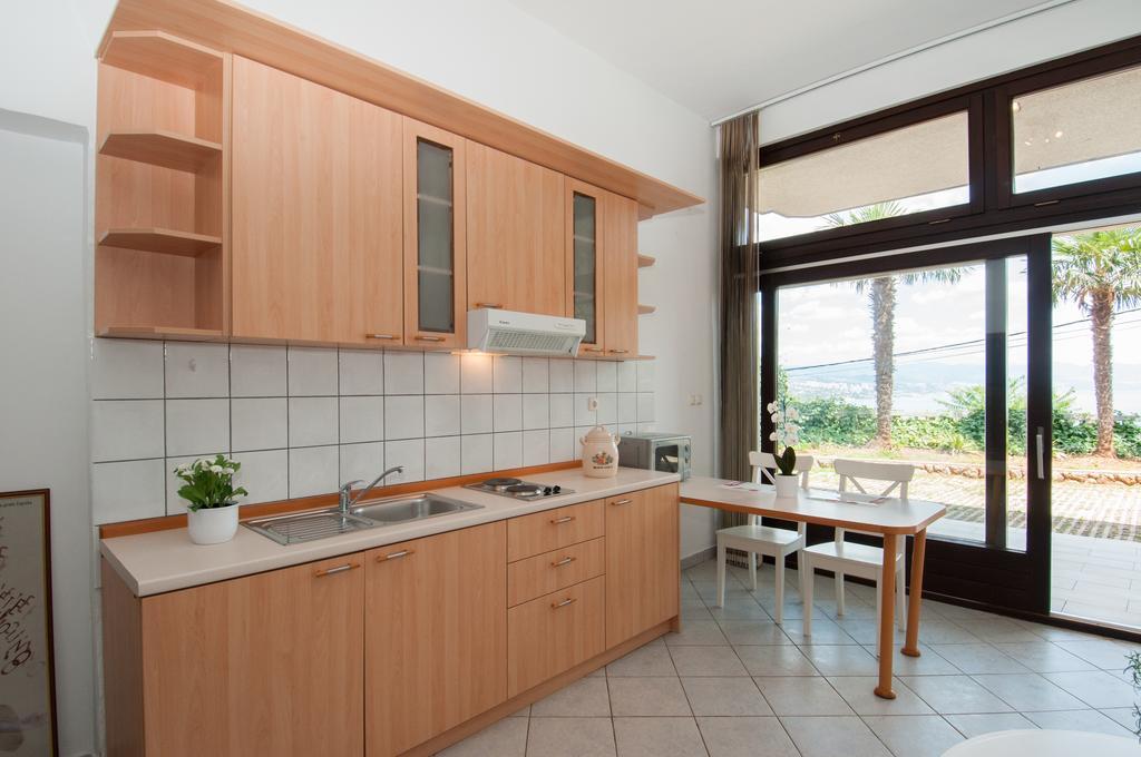 Apartments Daniel Opatija Rum bild