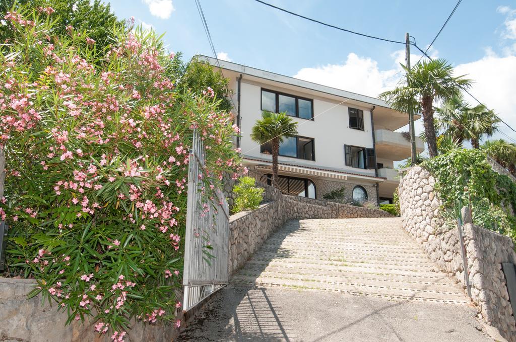 Apartments Daniel Opatija Rum bild